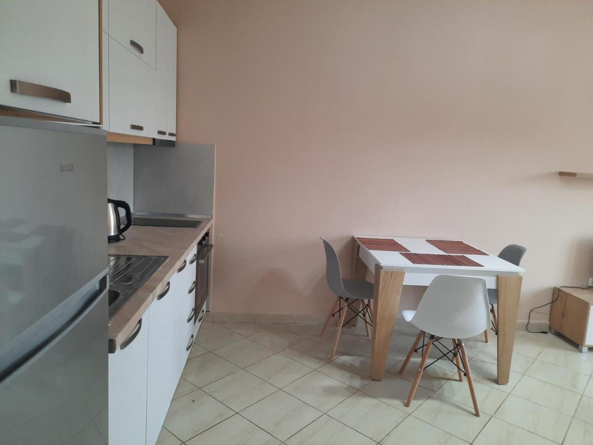 Antea Apartment 3 Vlorë エクステリア 写真